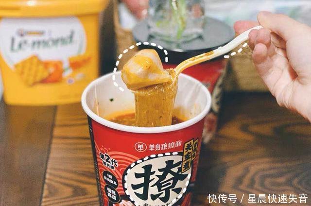 推爆|李佳琦推爆的5款零食,贼拉好吃还平价,网友看到口水都流了!