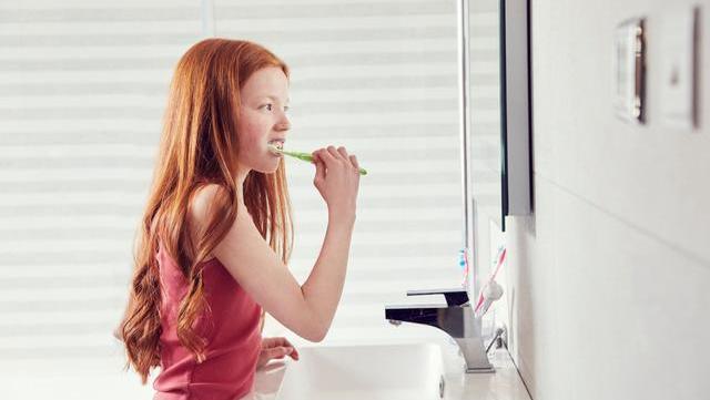 口臭|肝开始病变时,晨起后一般有4种异常,若你没有,说明保养得不错