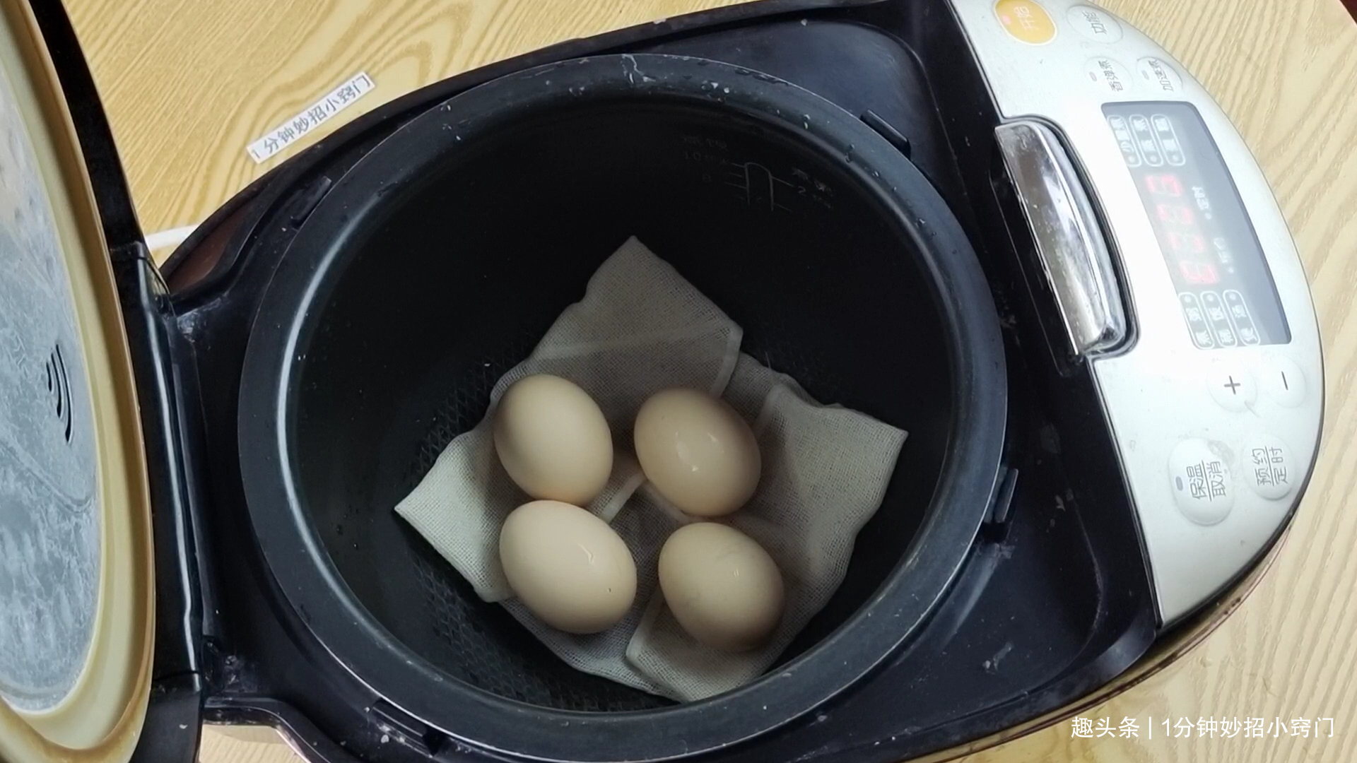 降温|鸡蛋不要水煮了，只需一块布，1分钟煮出锅，鸡蛋不破壳老嫩适中