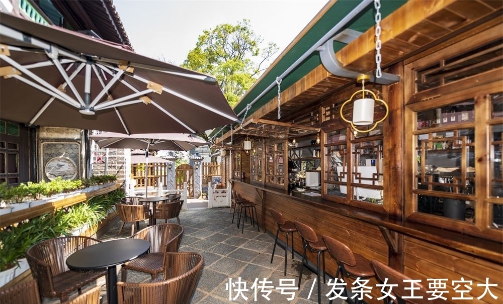 先生|承载八十余年记忆,在大理苍逸图书馆赴一场新旧时光里的文化之旅