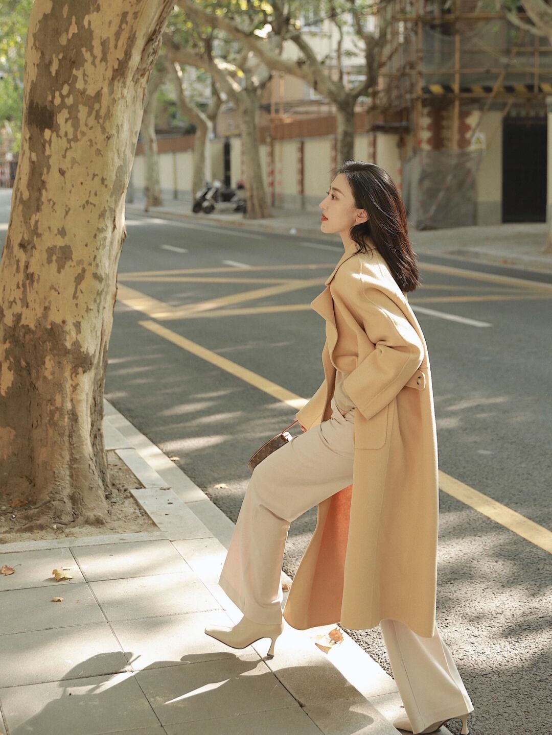 暖色调|冬季想保暖就试试“暖色调大衣”，体面而优雅，让你气质爆表