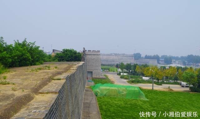 老年|游览历史上曾经为常山郡郡城的正定古城墙