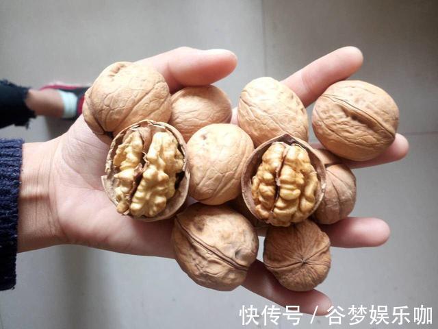 糖尿病|常吃核桃可降血糖,提示,不想血糖飙高,3种素食尽量少吃