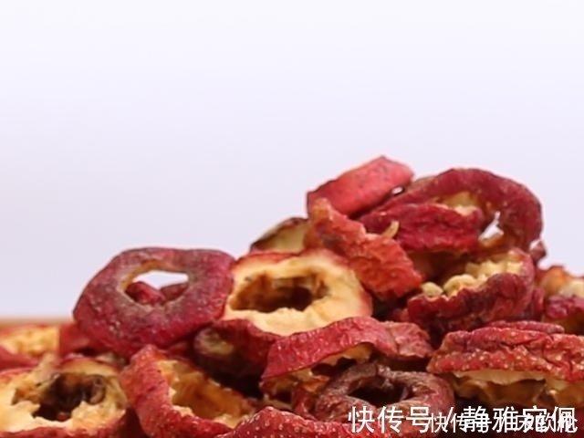 泡水|一粒小山楂，泡水喝有很多益处，但也有讲究，别喝错了后悔