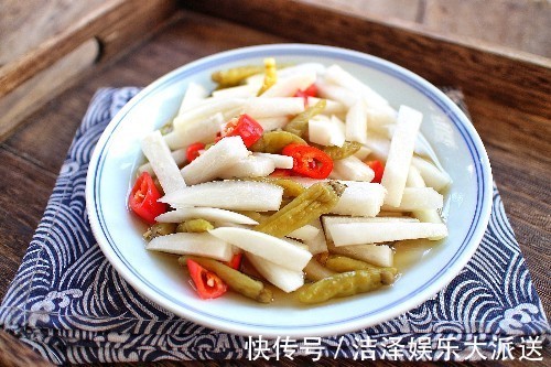 酸辣|教你白萝卜新吃法,酸辣爽脆,开胃又下饭,放冰箱几个月都不坏