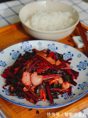 2分钟教你，红色蔬菜最好吃的做法，开胃又下饭，家人特别喜欢吃