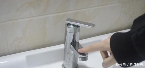 家里有抽剩的烟头吗 这个用途太厉害了, 看完抓紧告诉家里人