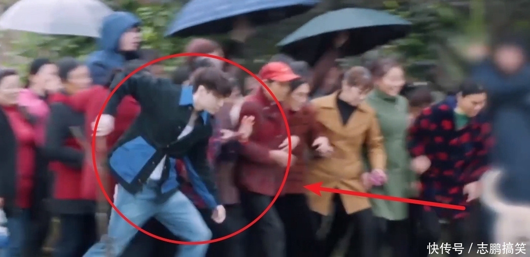 张艺兴 《向往5》惊现“奥特曼”,疑似陈赫李诞加盟,张艺兴与大妈抢购