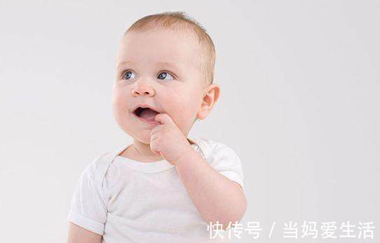 辣妈|宝宝这个让人“崩溃”的小动作,原来是智商高的表现,别乱纠正