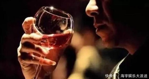 肝损伤|“肝毒”太深，“脸上”有3种表现，排除肝毒，按一穴、吃三蔬