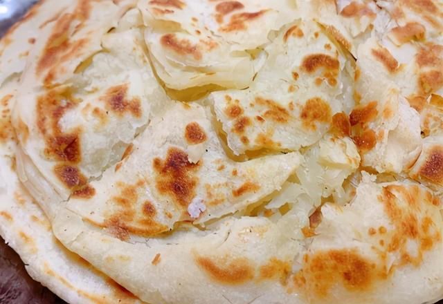 技巧|烙饼怎样做柔软层多?掌握要点和技巧,烙饼香软好吃,放凉也不硬