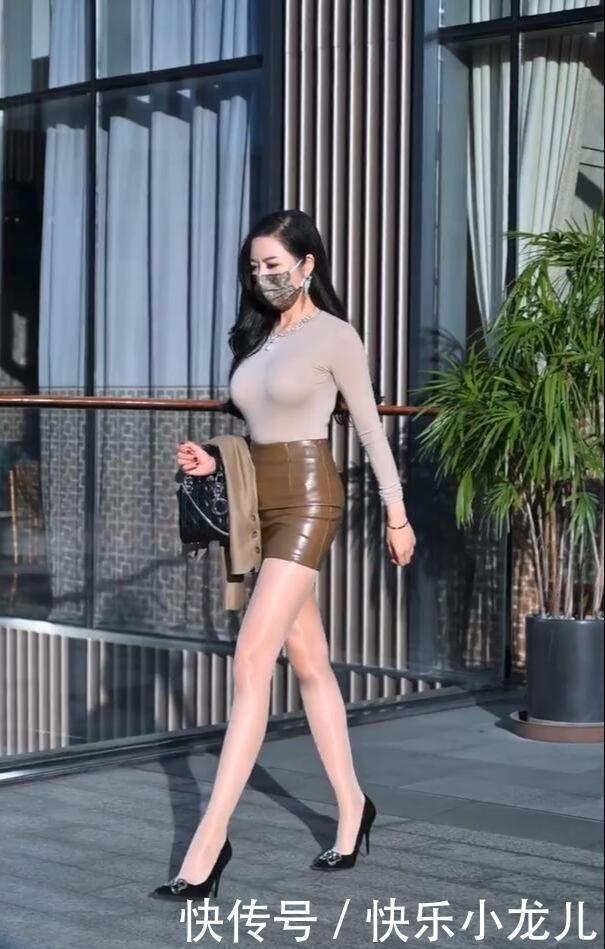 质感|半身皮裙美女真有质感，穿搭出一种女神质感，尽显别样的风情