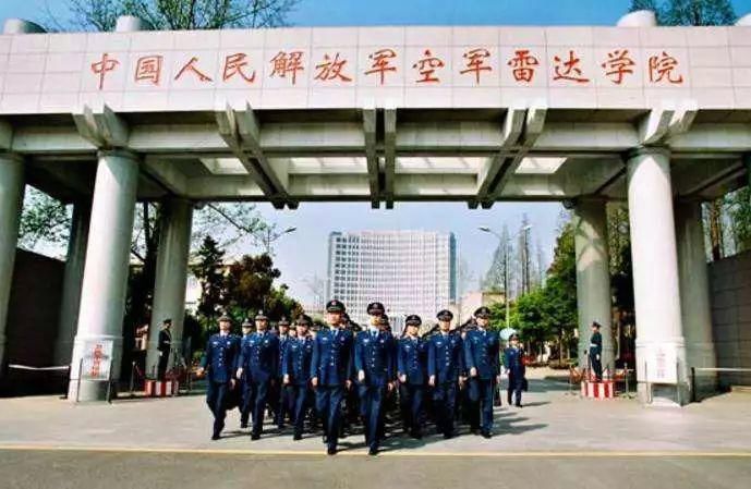 军工程大学|中国这6所大学考上就是“铁饭碗”，毕业年薪10万起！