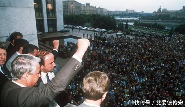 击中要害|西方到底是如何解体苏联的?只用了3个方法,个个击中要害