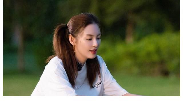 退出|张雨绮退出《女儿们的恋爱4》,扯下了综艺节目的“遮羞布”?