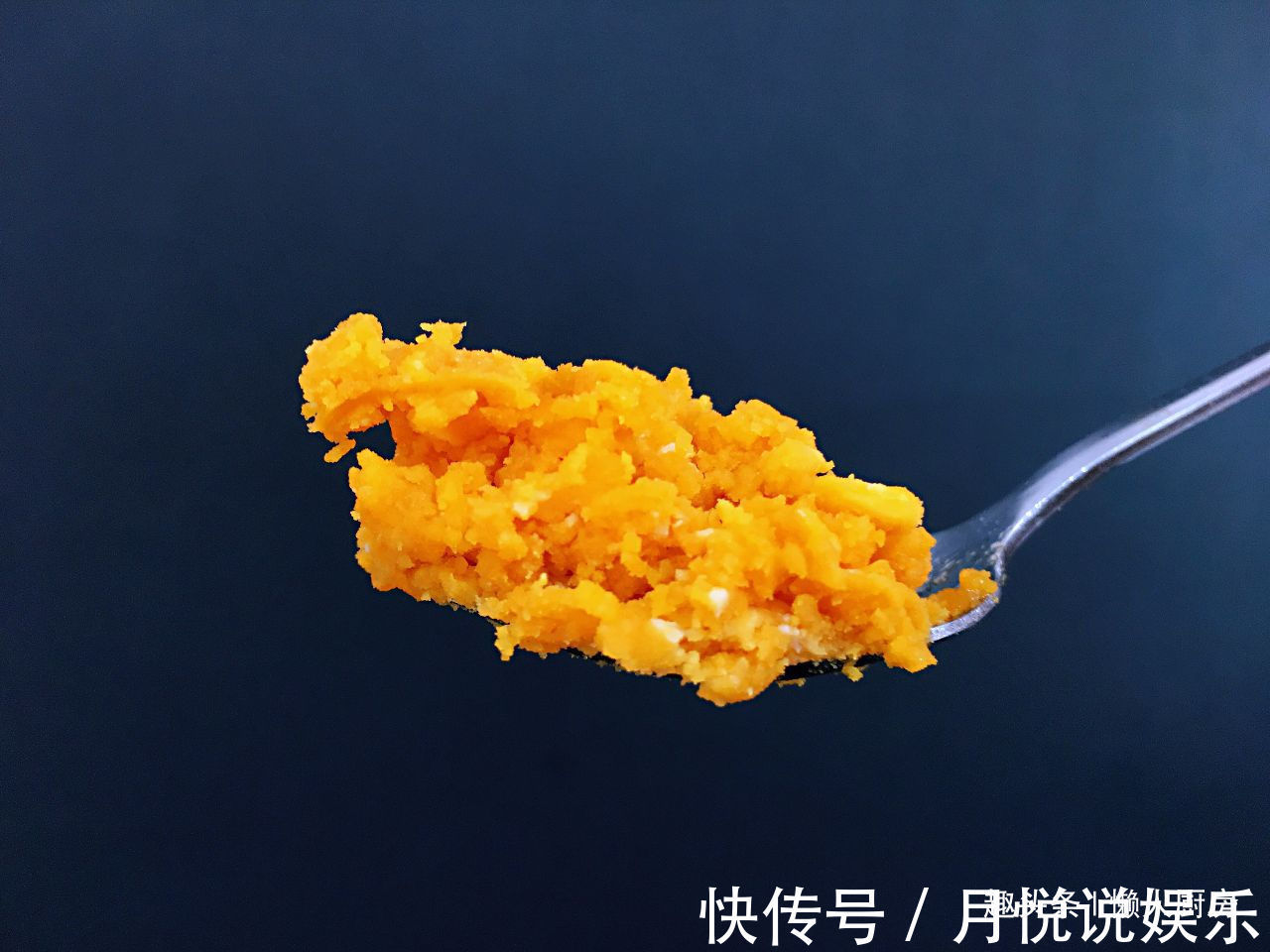 炸鸡翅我有小诀窍,这样炸出来的鸡翅又酥又香,色泽金黄