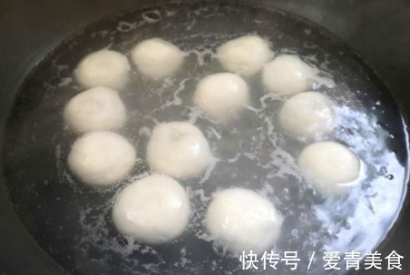 冻汤圆|煮冻汤圆,别直接开水下锅!大厨教你5点,汤圆软糯好吃不开裂