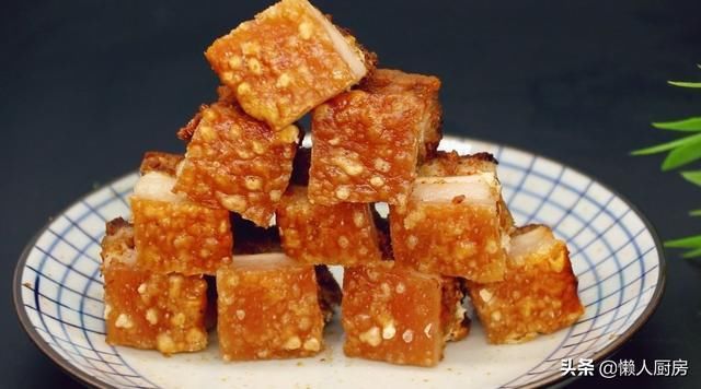 大蒜粉|夏季，我家就爱这样吃五花肉，当追剧的小零食，越嚼越香