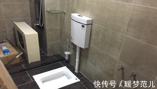 装修|老婆坚持全屋刷乳胶漆,效果反而简洁大方,唯一遗憾是吊顶太压抑