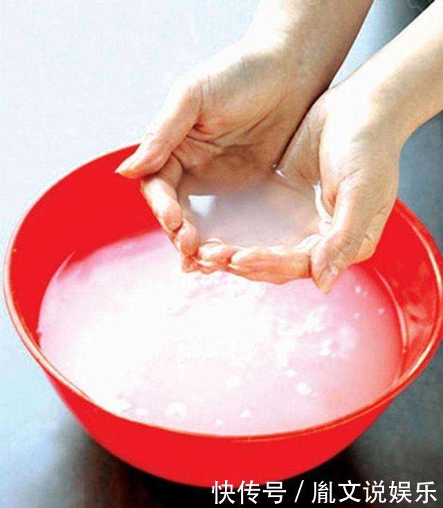 太傻了!这3种“废水”全扔了,用它们浇水,不花钱也能养好花!