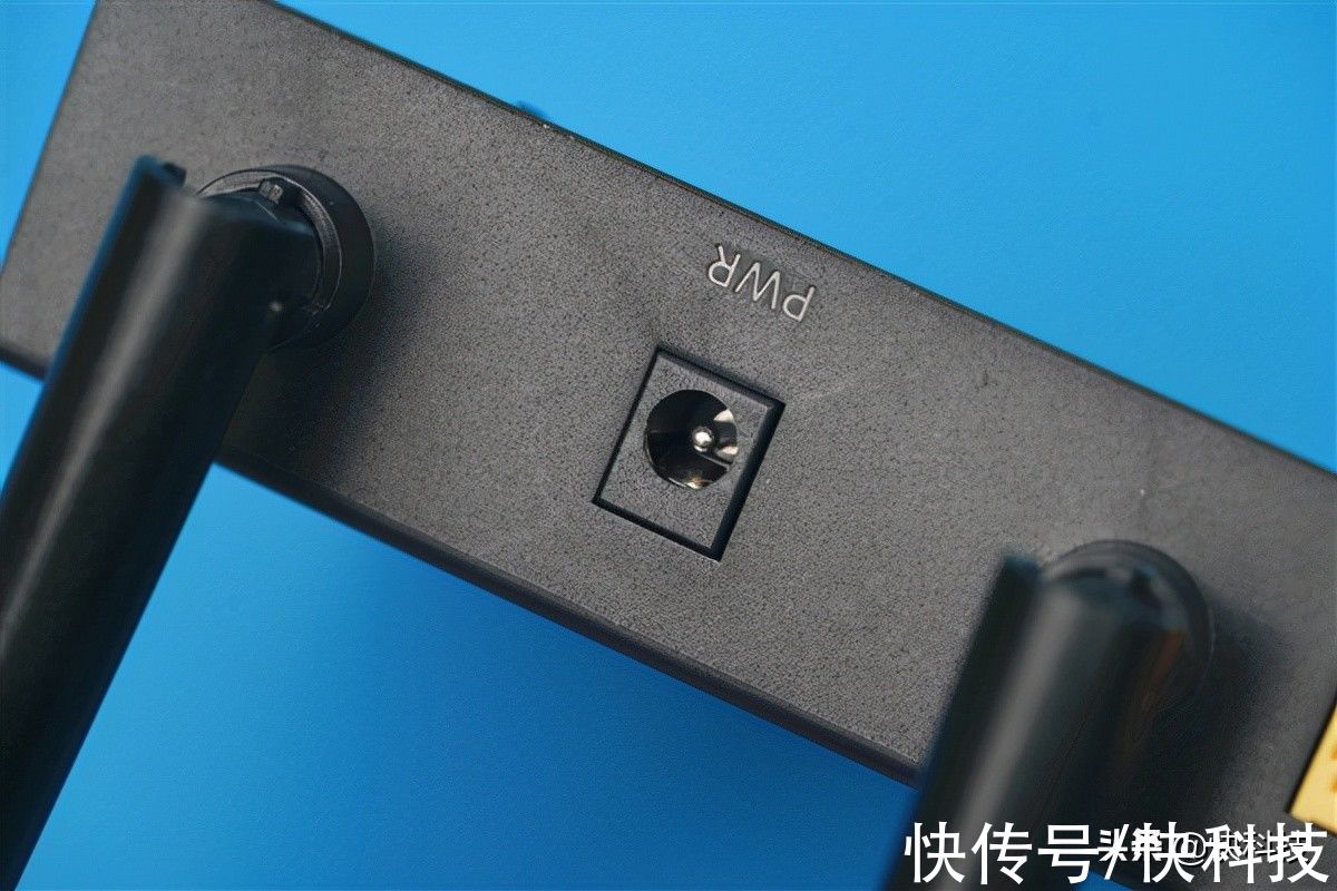 路由器|仅98元！蒲公英X3A路由器图赏：可内网穿透、远程开关机