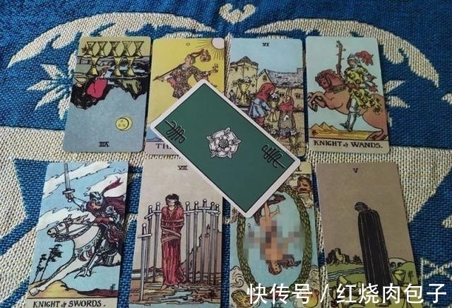 圣杯骑士|塔罗：分手断联你余情未了，还会和好吗？还会再重逢再复合吗？