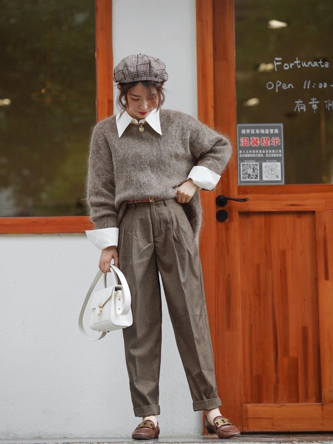 百搭 初冬还是要学一学毛衣搭配，简约高级还暖和，时髦百搭不挑人