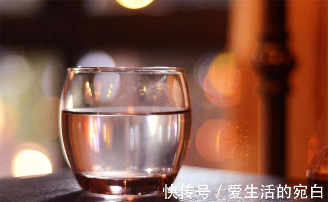 穴位|手上有个“排便区”,没事按揉三分钟,润肠通便,便秘悄悄走