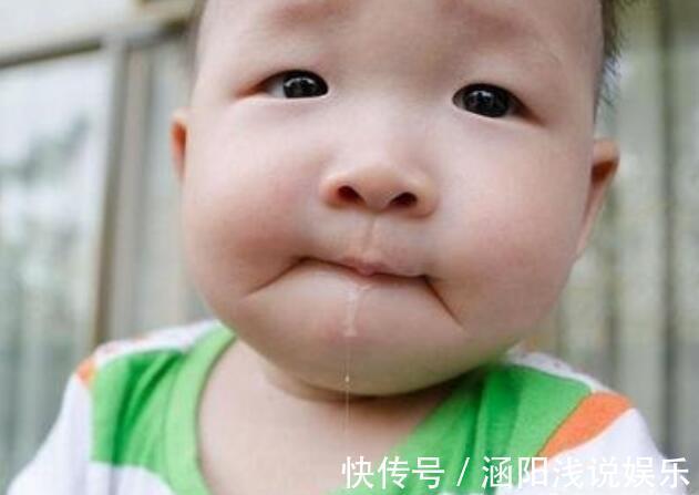 磨牙|宝宝几个月长牙算正常?出牙信号、应对建议,家长记牢让娃少遭罪