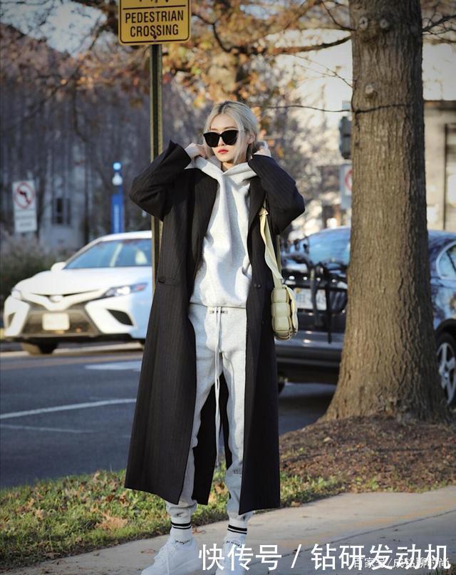 外套怎么搭配才不土试试这三种穿法，高级时尚很显气质