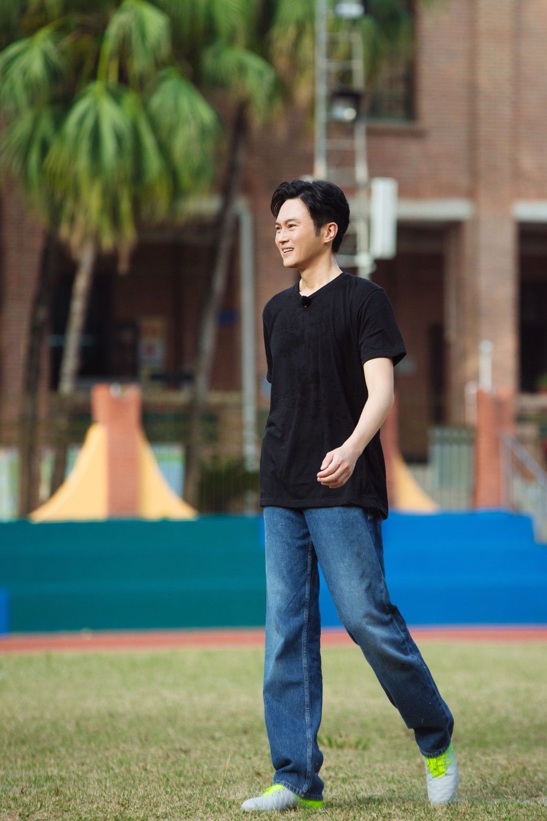 大灣仔集體為梁漢文慶生，《大灣仔的夜》踢球歡度生日宴