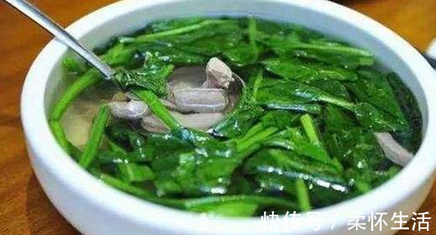 家常肉炒饼|美食推荐:凉拌金针菇,小米辣猪肚,家常肉炒饼,菠菜汤的做法
