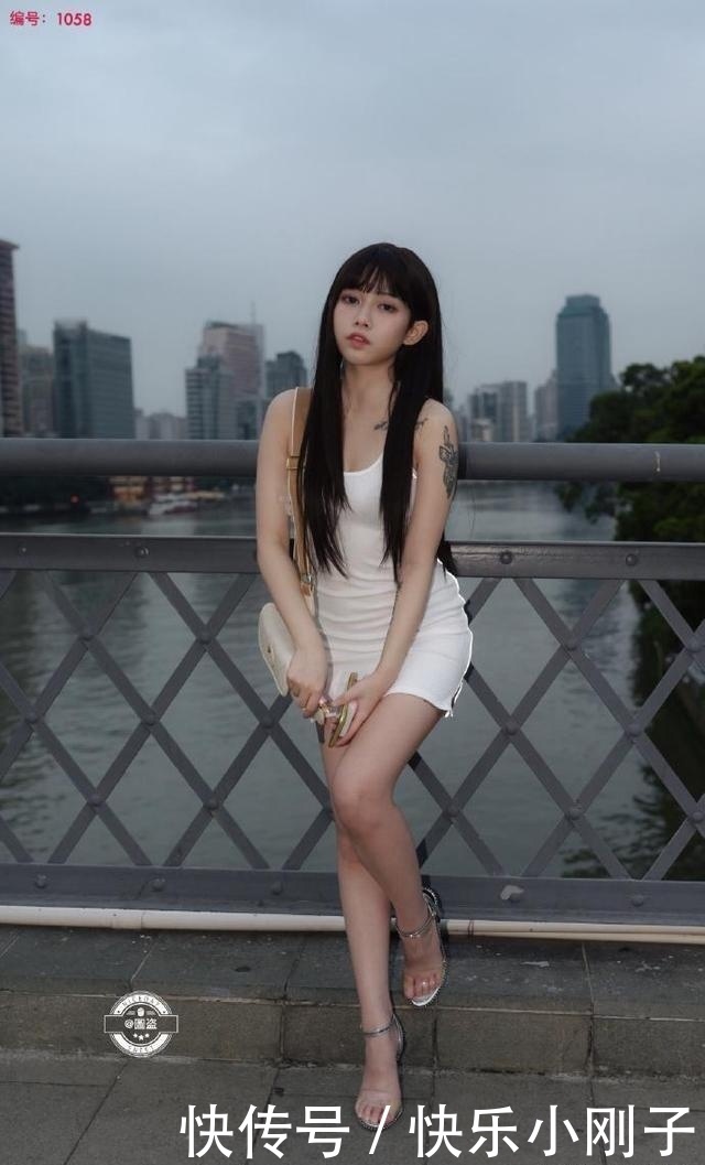 针织裙|连衣裙的穿搭示范，让你放松心情，还有气质
