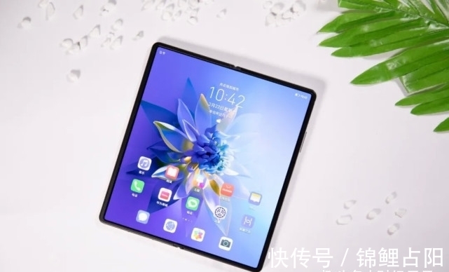 oppo|折叠屏站上行业风口，过万的手机是“智商税”吗？