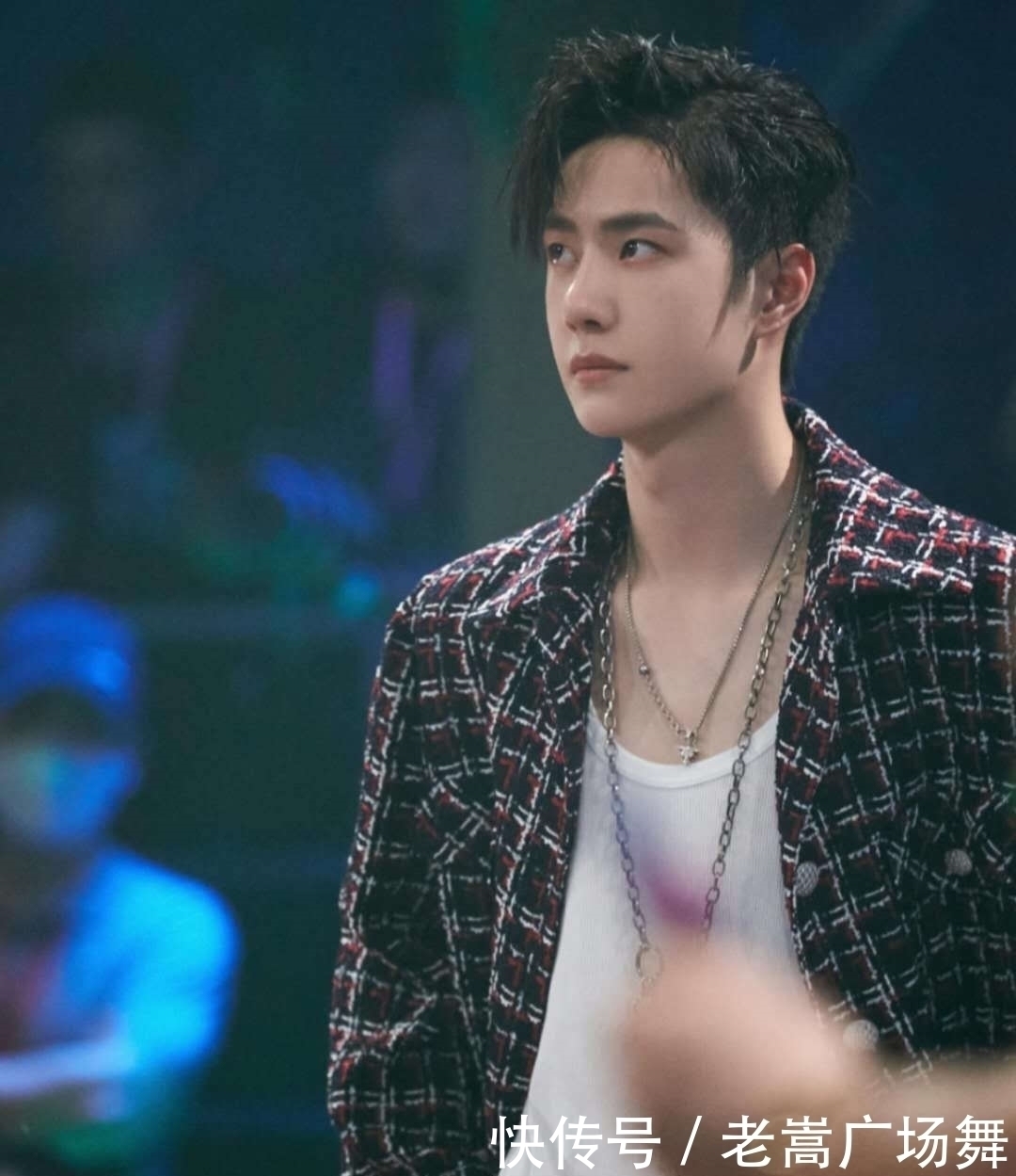 肖戰|巔峰對決蔡徐坤王一博誰才是內娛真頂流肖戰不算在內