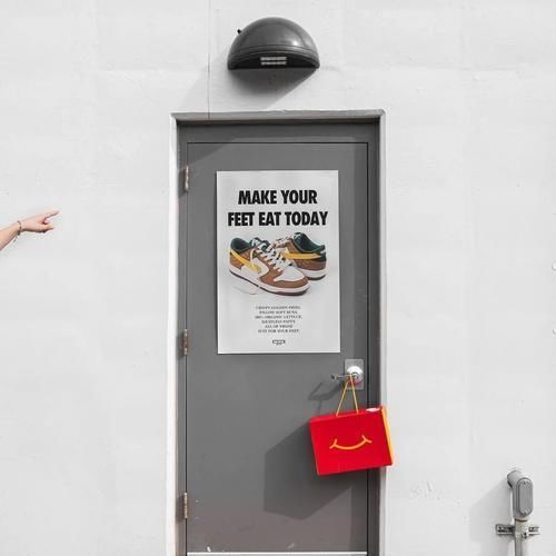 消费者|把RO和芝加哥“抄”成一双鞋的行业里,Drake也是消费者