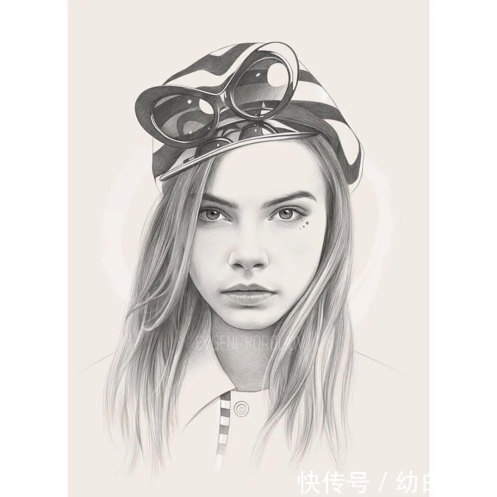 手绘$总被怼素描画得像头盔,瞧她用自动铅笔画,笔笔都是功力,厉害了!