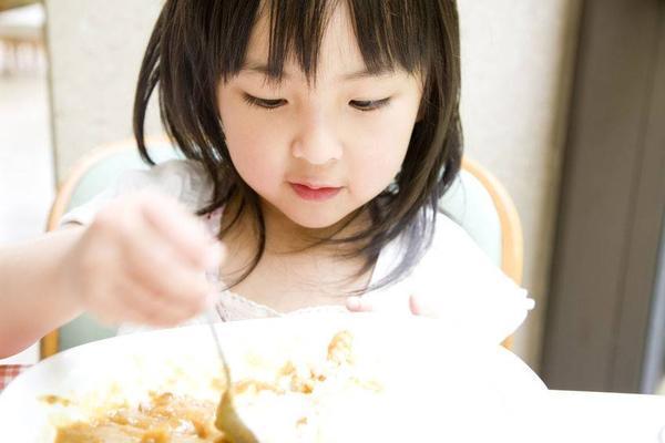 疱疹性咽峡炎|现在疱疹性咽峡炎多发，家长如何应对，预防孩子不中招