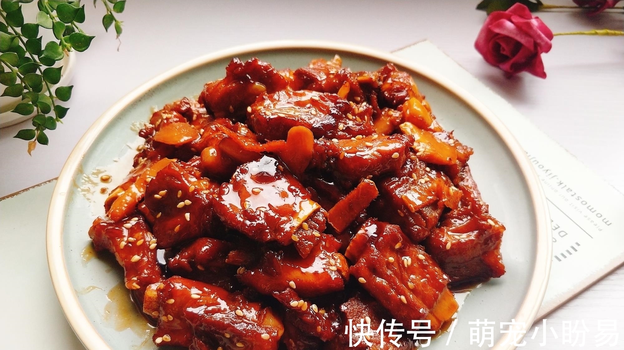 三个人两个菜的午餐，老公说我越来越抠门，吃得比困难户还差！