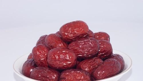 清热解毒|蒲公英泡水喝,解毒杀菌护肝,如果能再加“一宝”,保健功效翻倍