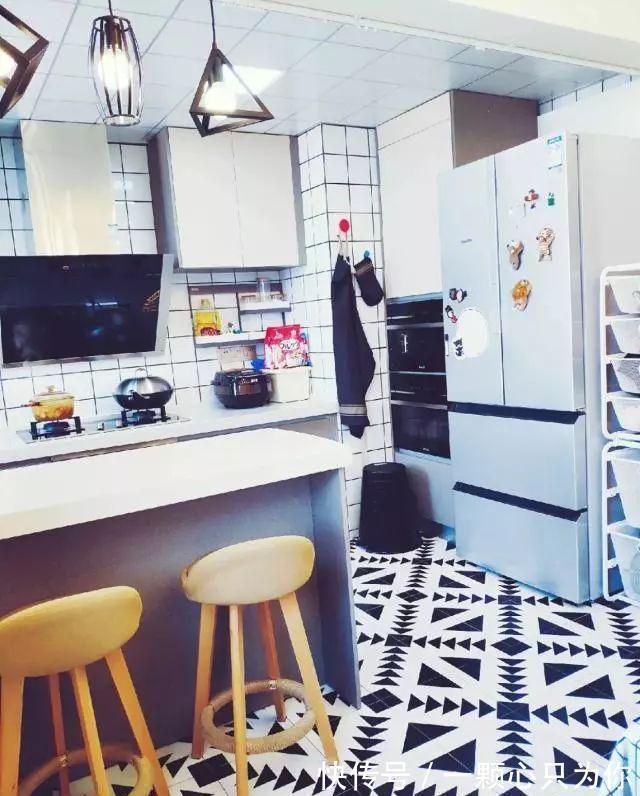 漂亮|给大家晒晒这套新房,过道打柜子太实用了,电视墙特别抢眼!