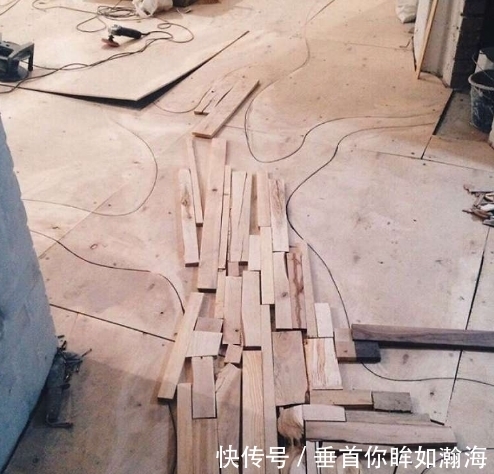 地板|男子把一堆木片搬回家,5个月后所有人直呼他是天才!