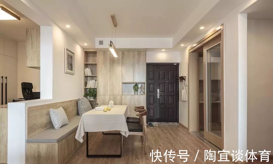 柜体|开门见厅的户型，这样装照样可以有玄关柜，比成品鞋柜更实用美观