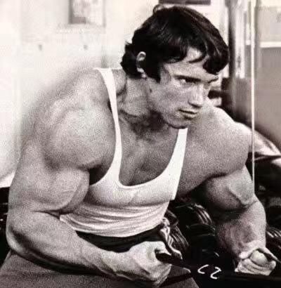 肌肉|看看中国的肌肉男，再看看外国的肌肉男，差距不是一般的大