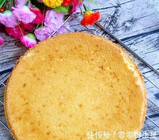 蛋糕|低温烘烤版戚风蛋糕,一秒让人爱上吃蛋糕,简直欲罢不能!