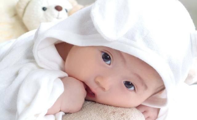 综合征|中了“抖音”的毒,把孩子当猴耍,家长们这些动作太危险,要注意