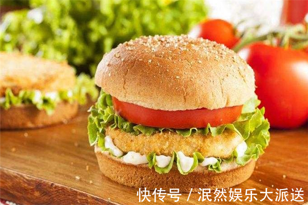 垃圾|3种垃圾早餐,最伤胃肠,消化科医生一口也不碰,你却每天吃!