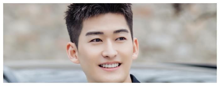 剧本|《五十公里桃花坞》被质疑有剧本，李雪琴搬箱反复拍摄，张翰无辜