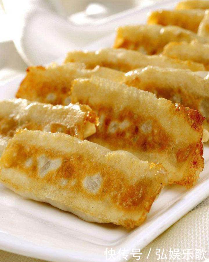 此馅的锅贴,老公说好多年没吃到了,一顿吃了3大盘