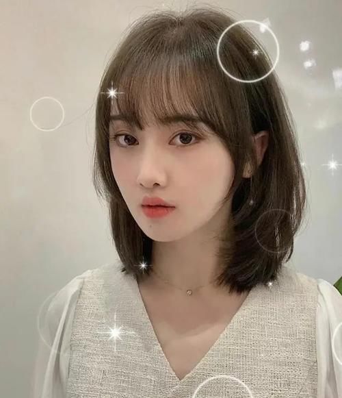 2021具有代表性的发型：一刀切气质A，撕漫发型小个子太合适！
